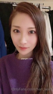 微博红人美少女嫩模柚木双马尾皮裤毛衣另类玩法菊花吞吐玻璃球连着好几个然后再坐插假屌